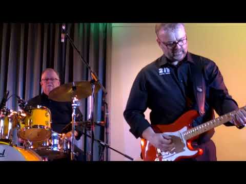 2 I´s Coffee Band - Apache 1.04.2023