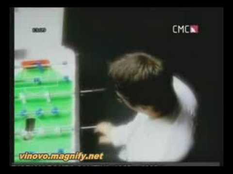 Dino Dvornik & Boris - Malo nas je al nas ima