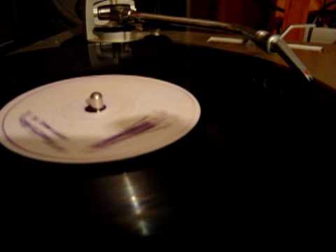 the FRESHHUNTERS 02 non ci credi (d-stretto productions)