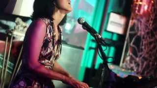 Vienna Teng - Gravity (Live in Singapore 2014)