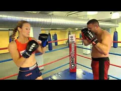 Dr. Christine Theiss erklrt Kickboxen - Boxen