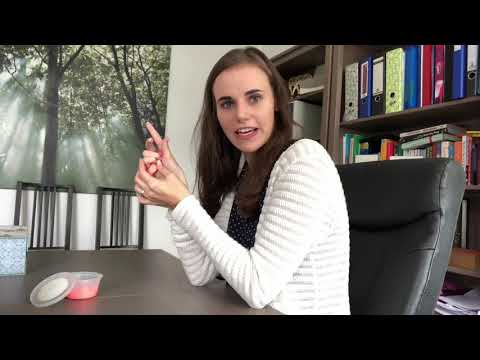 So trainierst Du ganz gezielt den Ringfinger und kleinen Finger