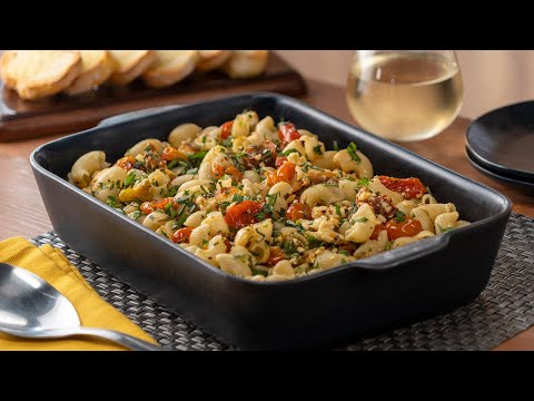 Pasta con queso feta horneado | Kiwilimón