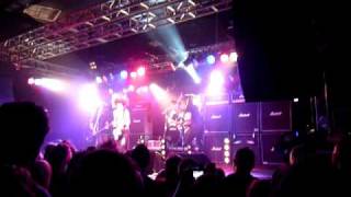 Airbourne - Raise The Flag