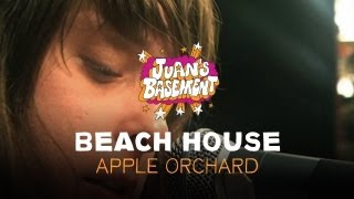 Beach House - Apple Orchard - Juan's Basement