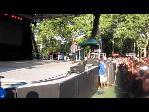 Passenger & Stu Larsen - Heart's On Fire (Live at SummerStage, Central Park 2014, NY)
