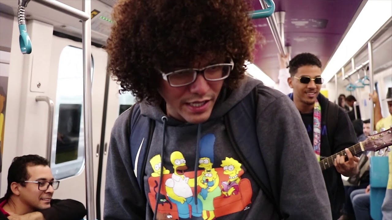 Mc Estudante - Freestyle no metrô com Sax e Violão