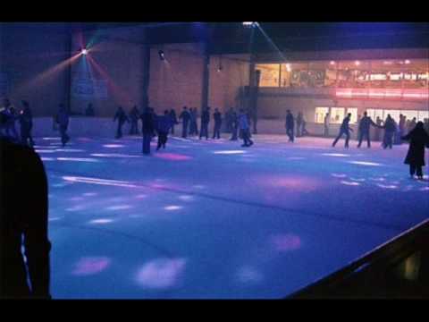 Faceball 2000 - La patinoire