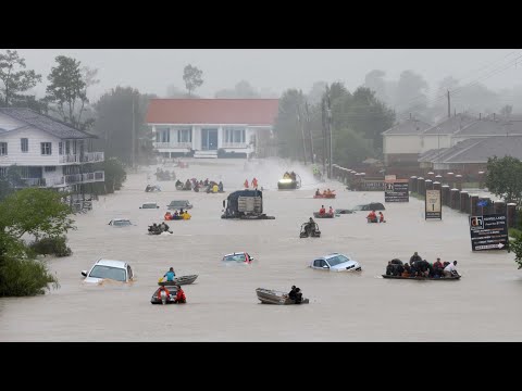 Chaos in Mozambique Today! Cyclone Jude, Floods Destroy Homes, Cars in Nacala