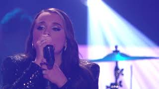Gabby Barrett - Pick Me Up (2022 CMT Music Awards)