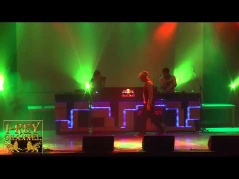 KINKY BWOY/Chronic sound - "A mi aire" "Kinky Reggae Warrior" 16/11/2012