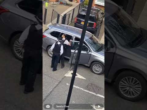 Feds troubling Lil Dotz on his block 😂