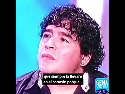 Los napolitanos hablándole a maradona