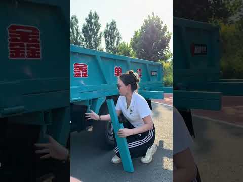 Multifunctional heavy-duty electric tricycle