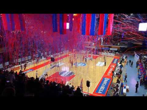 Lancio stelle filanti al Lauretana forum di Biella