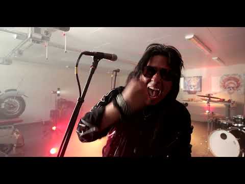 Smoking Snakes - Run For Your Life (Official Video)