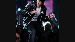 Monkey See, Monkey Do - Eminem  (with Lyrics)