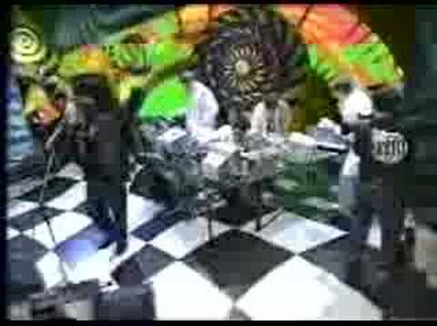 The Word: MC Tunes Vs 808 State - Tune Splits the Atom