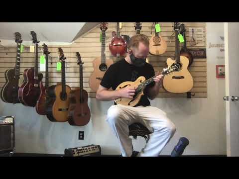 Monteleone Grand Artist Mandolin, 1982, Blonde (used) image 17