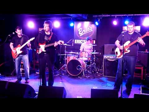 THE GUTTERFIGHTERS - Change (live at Eric's -Stage 1- / IPO Liverpool - UK) (19-5-12)