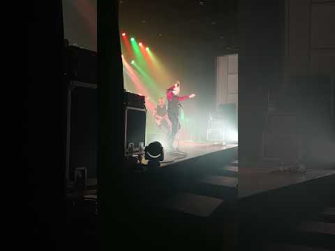 Neljä Ruusua - Viimeinen valssi Live  (18/12/2021)