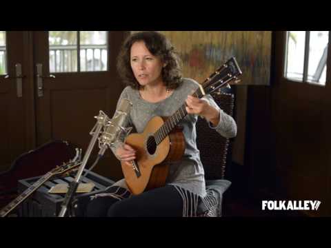 Folk Alley Sessions at 30A: Sarah Lee Guthrie - "Jimmie Brown, the Newsboy"