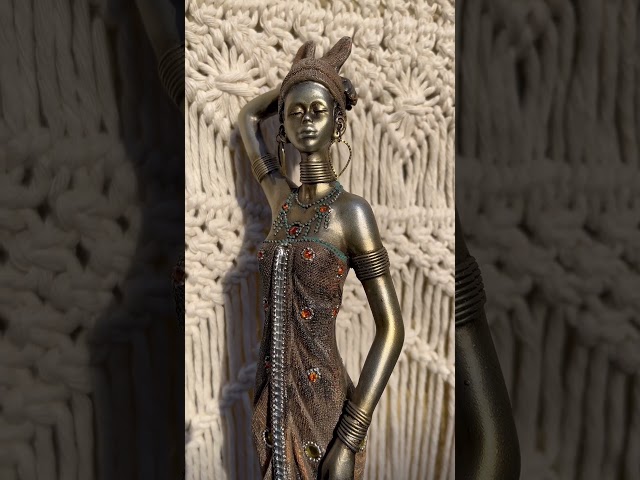 Vídeo relacionado con GILDE Figura Decorativa Grande y Moderna Escultura Africana XXL – decoración Africana de Resina – Estilo Africano – Altura 89 cm