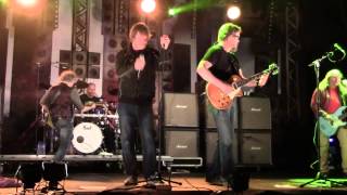 Eppu Normaali - Vuonna &#39;85 (live @ Puruvesipop, 1.8.2015)