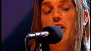 Kings Of Leon - Pistol Of Fire (live on Later)