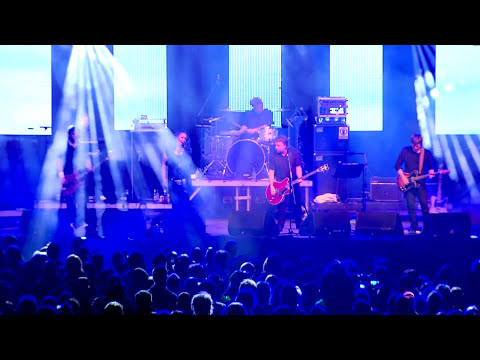 Peter Hook & The Light "Atmosphere" w Rowetta LIVE @ Goodwood