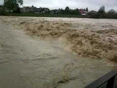 Powódź w Żywcu 17.06.2010  (stary most)