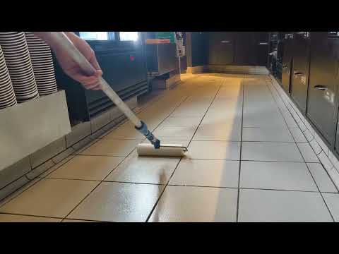 Non-Slip Clear PRO P4 — Four Tiles Section with 18cm Roller