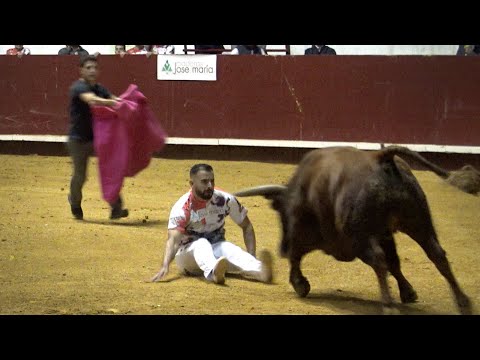 INCREIBLE Concurso de Recortes con Toros Bravos