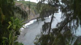 preview picture of video 'Day Three -Cycling Around the Big Island of Hawaii -Honokaa to Waipio to Hilo'