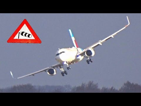 Вражаючі кадри приземлення літаків в умовах урагану