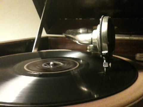 Ben Selvin & His Orchestra (as The Radiolites) - There Must Be Somebody Else. Columbia 4874