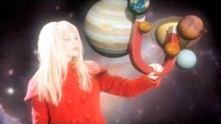 Kadr z teledysku The Golden Age tekst piosenki The Asteroids Galaxy Tour