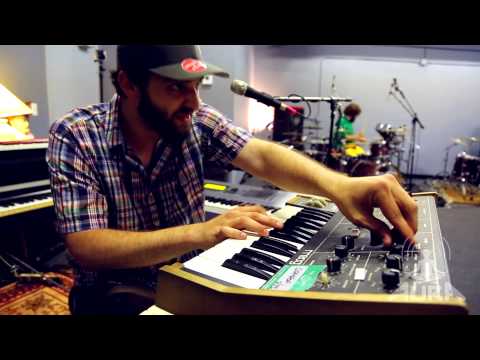 Live From Aura Studios Presents DOPAPOD - "Trapper Keeper" (5 Cam HD)