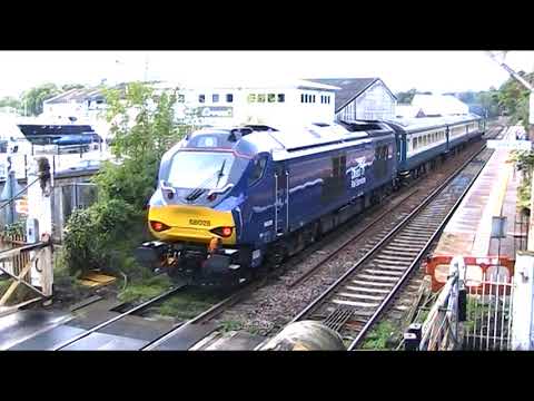 Last day of the 68s - 68001 leads 68028 away from Brundall
