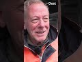 Tweeling Sies en Bert is al 45 (!) jaar postbode | RTV Oost