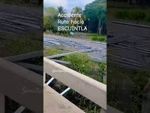 Accidente km 65 ruta de Siquinala hacia ESCUINTLA miren Volcó y dejó costaneras y hierro tirado