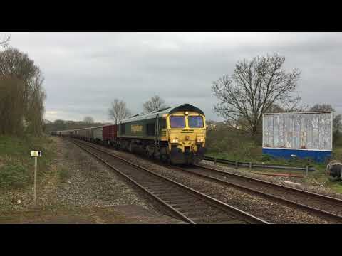 66606 thrashes through Tiverton Parkway (13/04/2021)