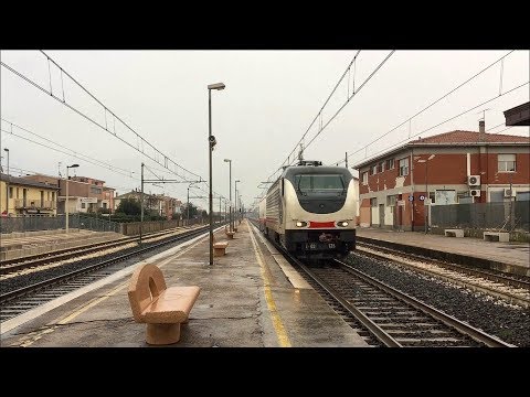 E402b.135 Nuova Livrea "IC-Sun" + E414.124 REVISIONATA [FOLIGNO - VENEZIA M.] in transito a Fano.