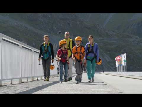 ALPINLINE - The longest zip line in Western Switzerland