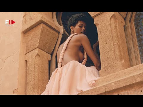 LAIZA DE MOURA Top 10 Walks of Fall 2022 - Fashion Channel