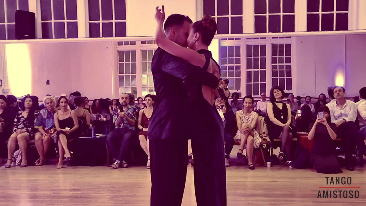 Andrea Kuna and Julian Vilardo, Seguir viviendo sin tu amor, Negracha London 2023 (2/4)