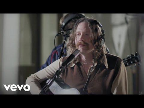 Video thumbnail for Hard To Make A Living
