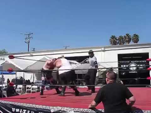 Tony Raze & Sean Black vs Vitto & Robby