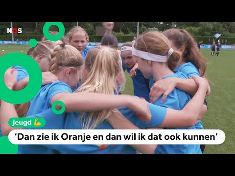 Voetbalbond wil meer meiden op voetbal