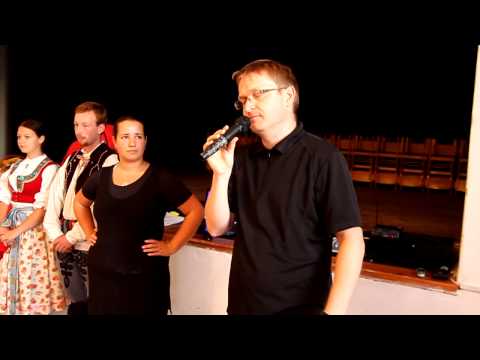 KUNOVICE 2012: Začátek školy lidových tanců (www.SlovackoDNES.cz)